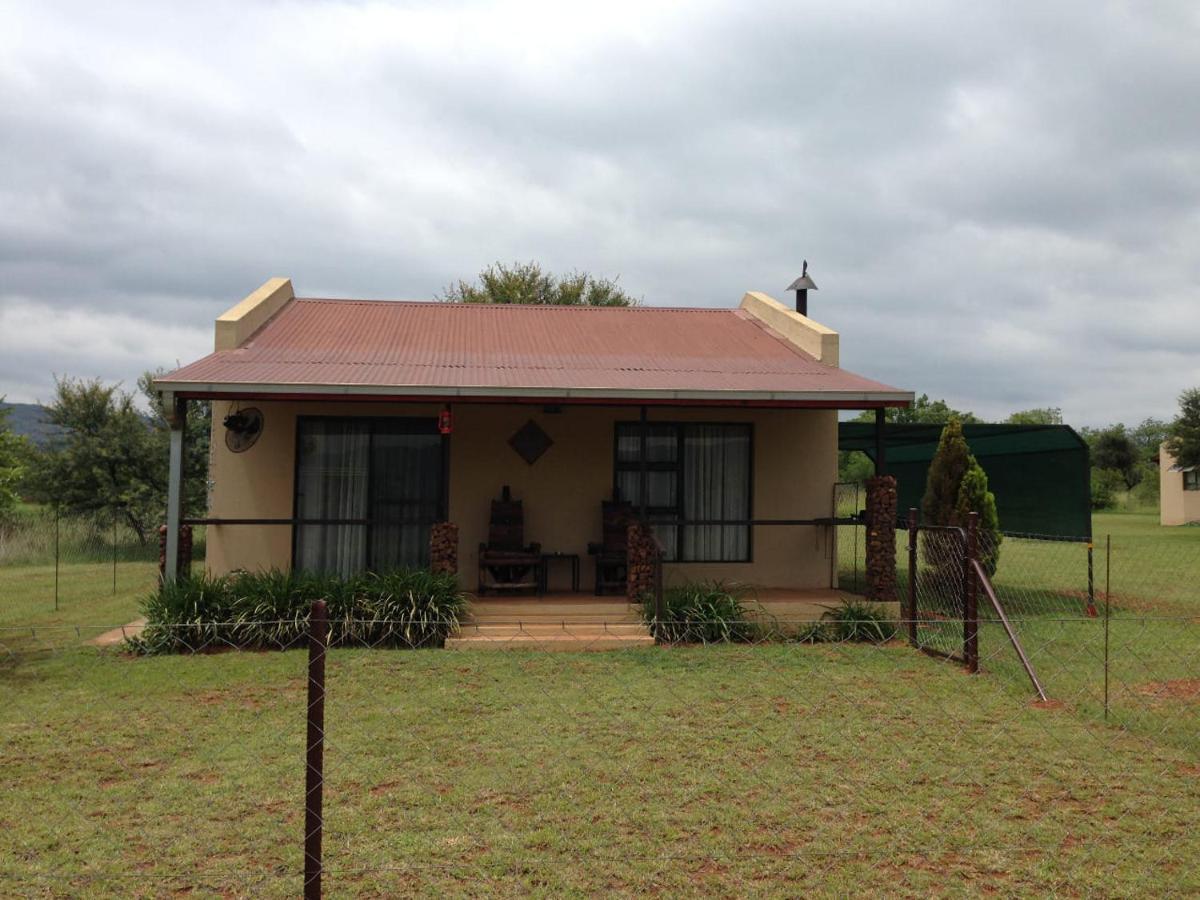 Votadini Country Cottages มากาลีสเบิร์ก ภายนอก รูปภาพ