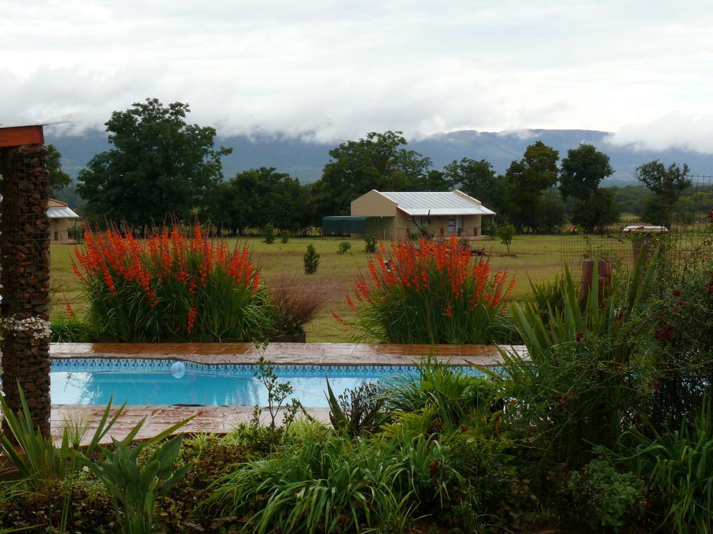 Votadini Country Cottages มากาลีสเบิร์ก ภายนอก รูปภาพ
